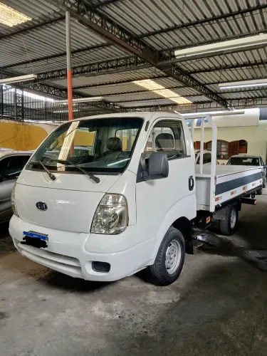 Kia Bongo 2011 Carroceria/ Sem entrada 