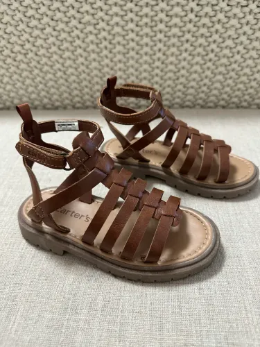 Sandalinha Carters seminova tamanho 26 sapato Carters menina