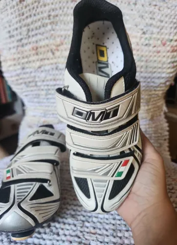 Sapatilhas de Ciclismo DMT 37 europeu 35 Brasil 