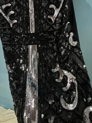 Vestido de festa preto com paetês