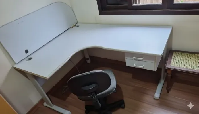 Mesa para Escritório em bom estado