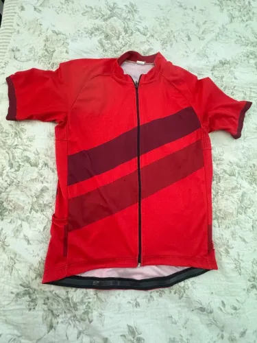 blusa seminova para ciclista, em excelente condições de uso