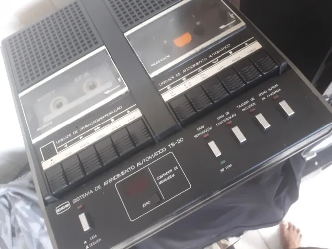 Gravador de mensagens Sony CCE TS-20 para quem gosta de Relíquia para conserto