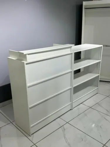 balcão caixa ripado - balcão vitrine com vidro temperado MDF 