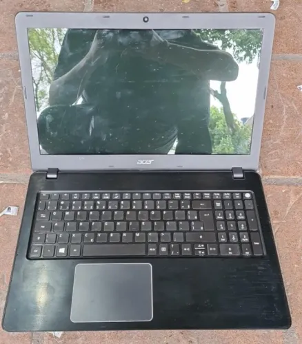 Notebook Acer Aspire F5 8GB Armazenamento SSd120Gb Bateria ruim 