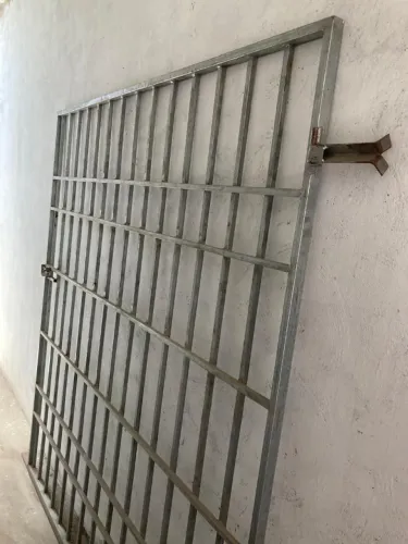 Portão ou Grade de Metalon 1,75m x 1,90m
