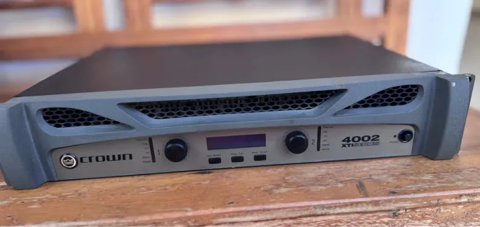 Amplificador Crown XTi 4002 Series