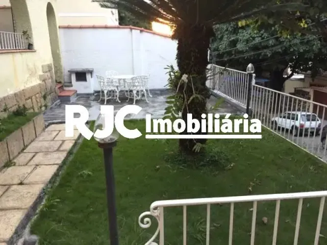 Imóvel para venda tem 220 metros quadrados com 3 quartos em Tijuca - Rio de Janeiro - RJ