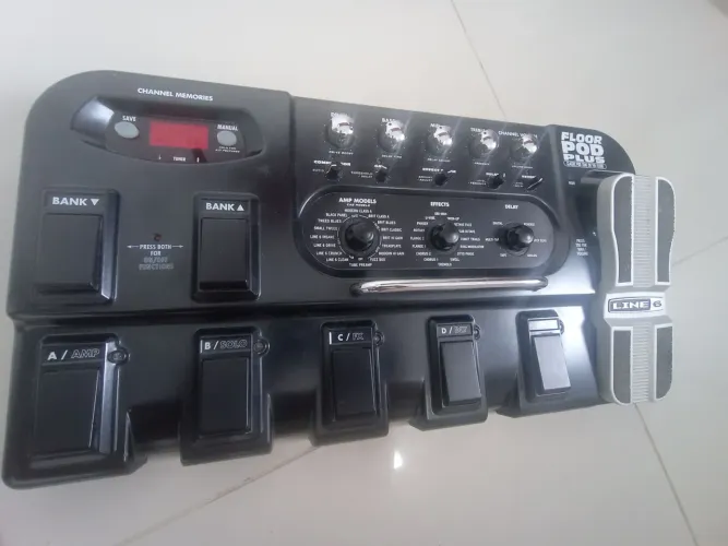 Pedaleira LINE 6 - Flor Pod Plus