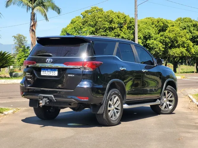 Toyota Hilux SW4 SRX 4X4 2.8 TDI 16V Dies. Aut. 2020