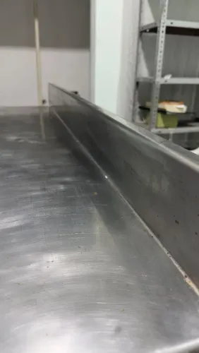 Mesa Inox Industrial / Bancada de Aço Inox ?