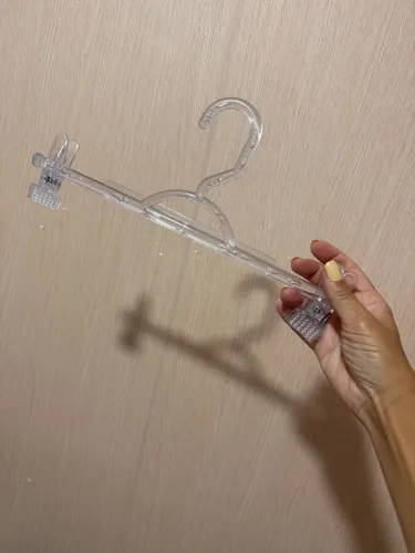 Cabides com Presilhas de Acrílico