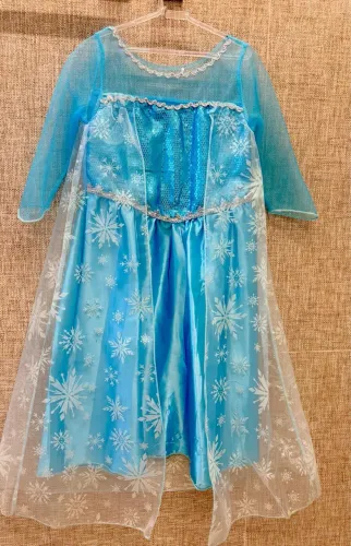 Fantasia Vestido Elsa Frozen com Capa - Perfeito para Festas! ?