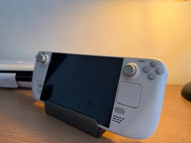 Valve Steam Deck OLED edição limitada. Console portátil branco 1TB com estojo