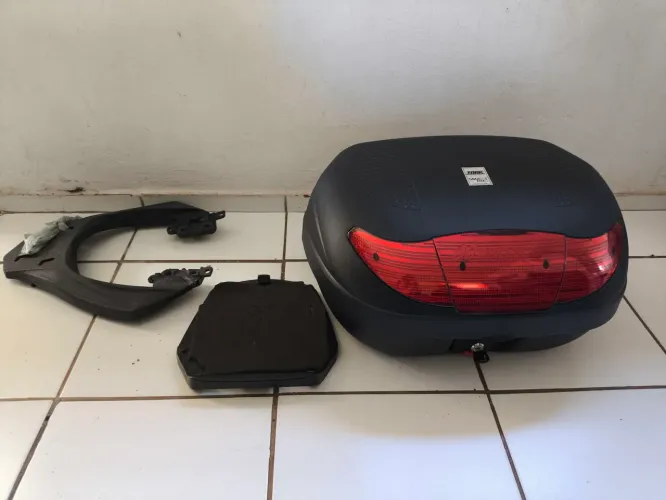 Baú ProTork 45L mais suporte Scam para FZ15 ou CB Twister 250F