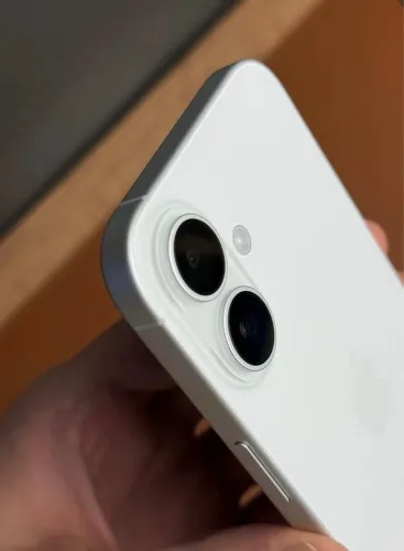 iPhone 16 256GB