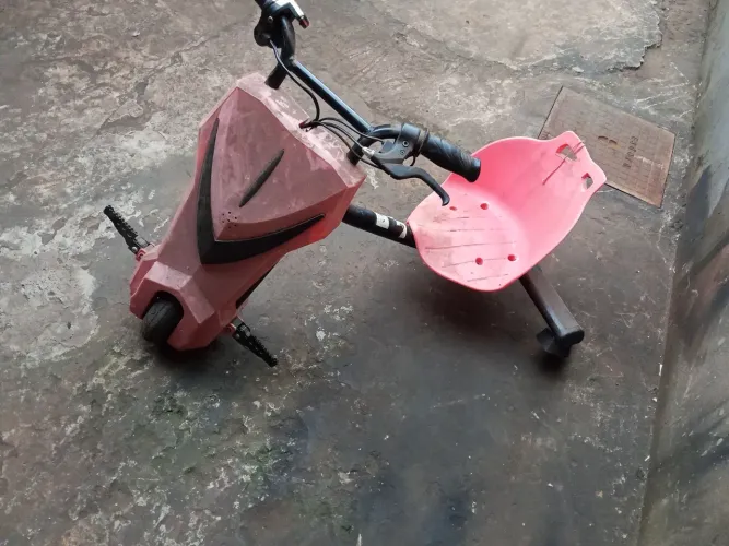 Triciclo elétrico pra drift sem carregador