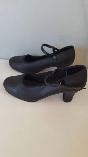 Sapato Flamenco/character