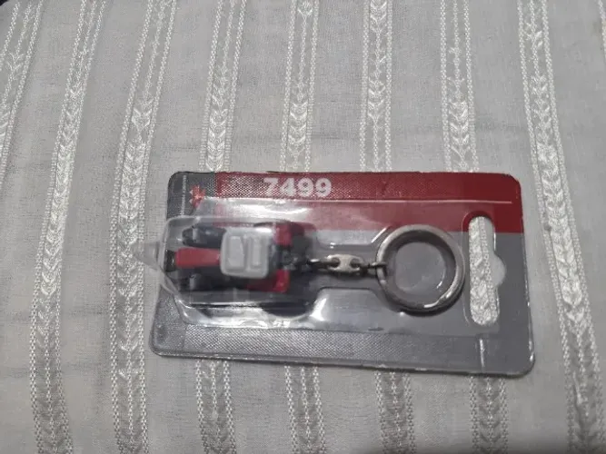 Chaveiro Trator Massey Ferguson 7499