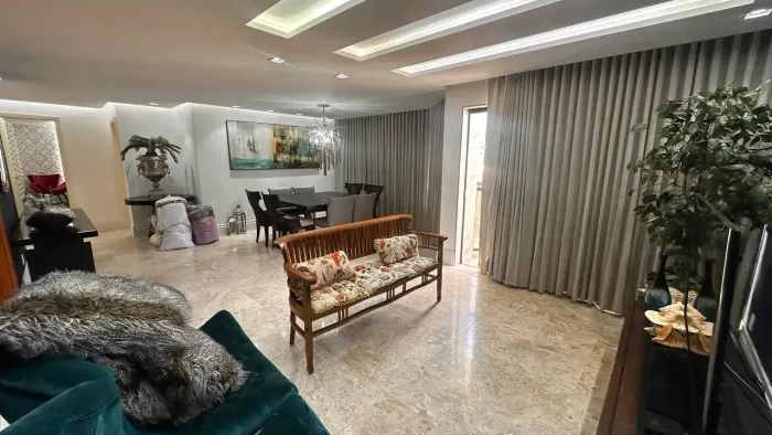 Apartamento 04 quartos na Orla da Praia do Pecado - Macaé- RJ