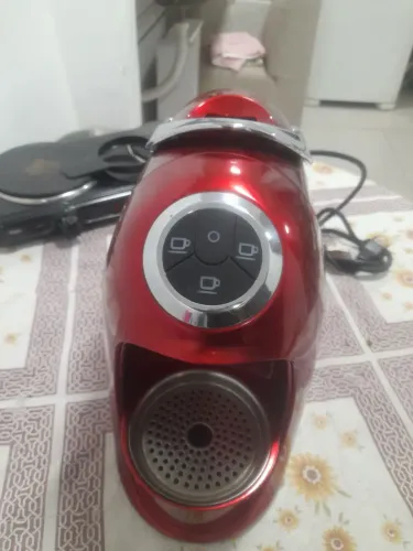 Cafeteira versa 3 corações semi nova