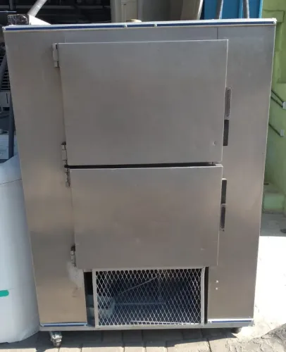 Camera refrigerada com controlador de temperatura 