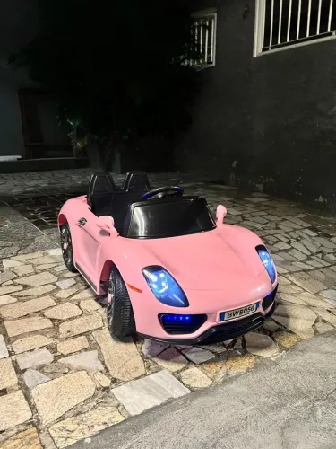 VENDO CARRINHO ELÉTRICO INFANTIL ESPORTIVO ROSA