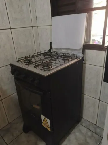 Fogão Elétrico 4 Bocas - Prático, Moderno e Fácil de Limpar