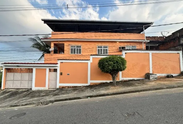 Casa no Centro de Engenheiro Pedreira, 3 quartos.