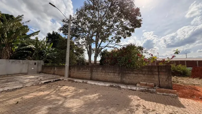 Lote na Ponte Alta 400 metros todo murado na Rua Alameda dos ipês