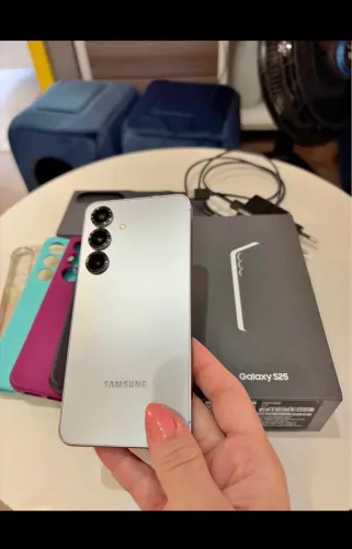 Samsung S25