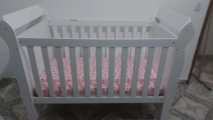 Berço com colchão
