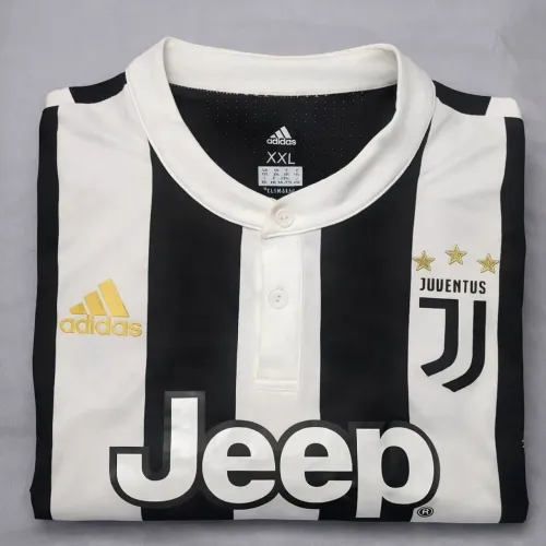 Camisa Juventus 17/18