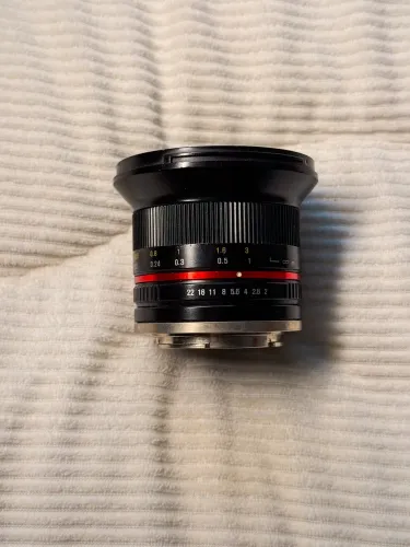 Lente ROKINON 12mm f/2 NCS CS ? Sony E