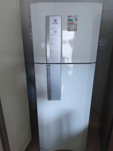 Vendo Geladeira Eletrolux - Praticamente nova