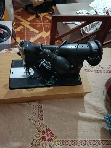 Máquina de costura Singer