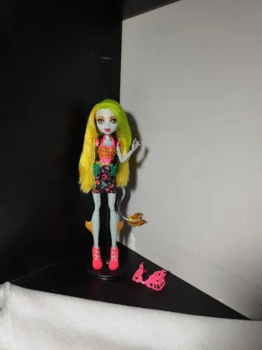Boneca Monster High Lagoonafire Freaky Fusion G1