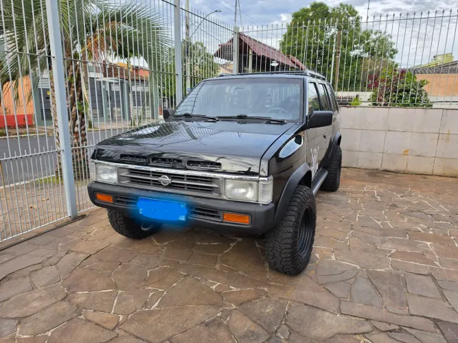 Nissan Pathfinder XE 2.7 TB Diesel 1993