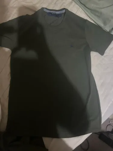 camiseta manga curta, blinclass. verde militar. Nova.