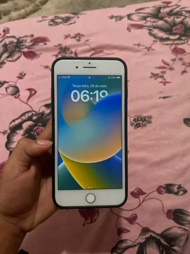 iPhone 8 plus 64 gb