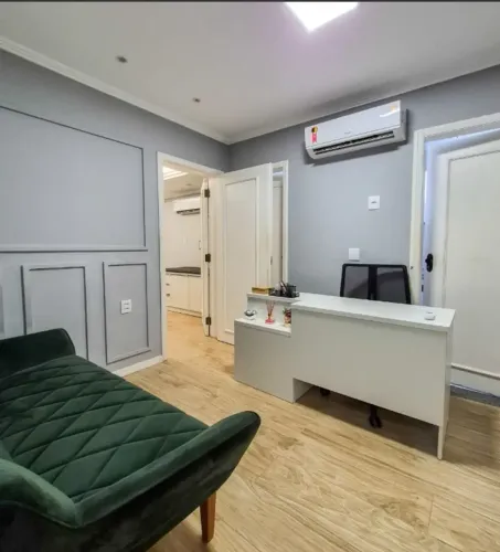 ALUGO SALA COMERCIAL MOBILIADO NO ED SAN RAPHAEL COM 30M²
