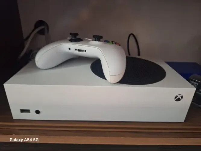 Troco Xbox Series S por Nintendo Switch V2 ou OLED desbloqueado