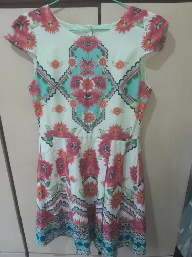 Vestidos semi novos