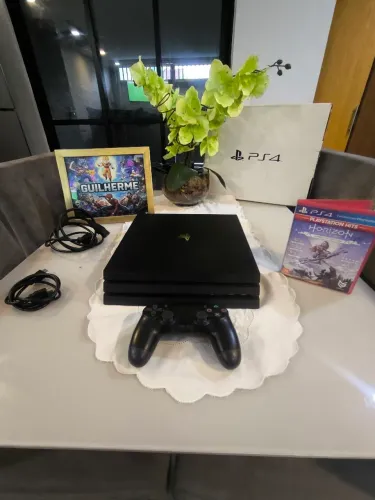 Playstation 4 Pro - Ac cartão 