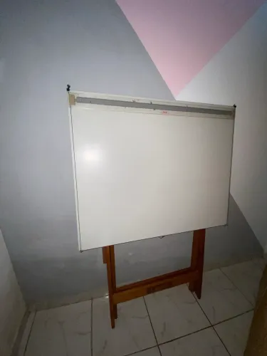 Cavalete tridente prancheta com régua 