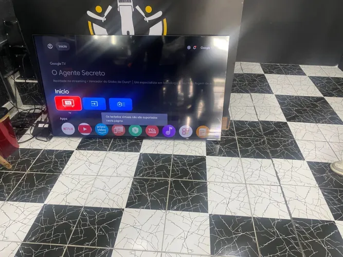 Vendo Smartv Tcl 55 polegadas 4k com comando de voz com Google tv 