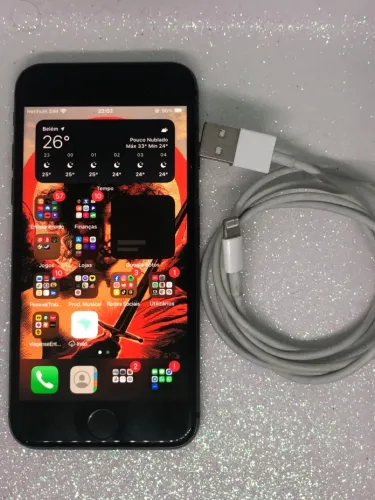 iPhone 8 + carregador
