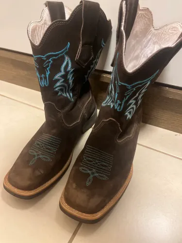 Bota feminina texana de couro