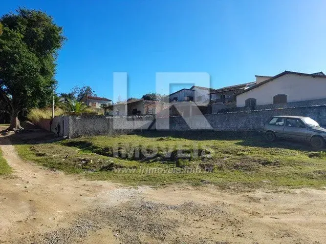 Excelente para a construção da casa própria! Terreno de esquina e de topografia plana *IP0
