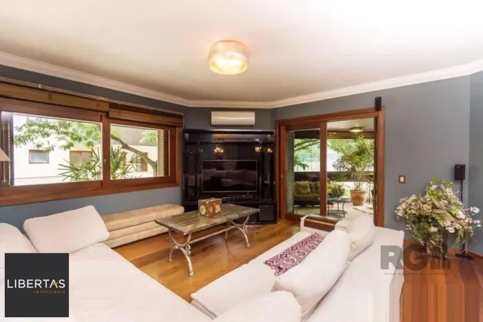 Vende-se luxuoso apartamento 3 quartos com suíte, com dependência completa, 2 va